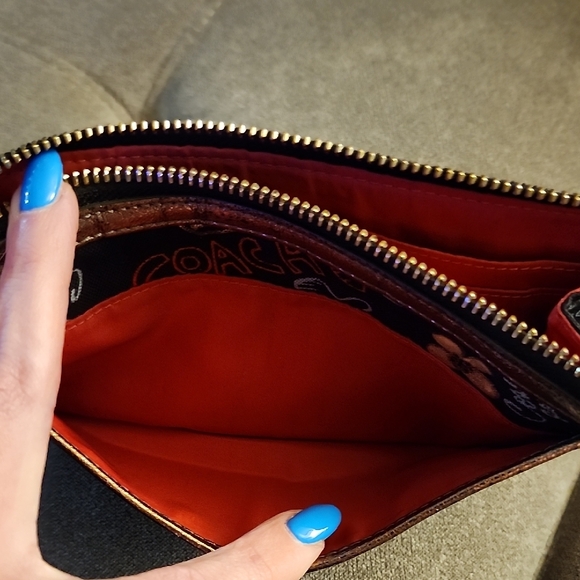 Coach Black and Brown Clutch - Picture 7 of 7